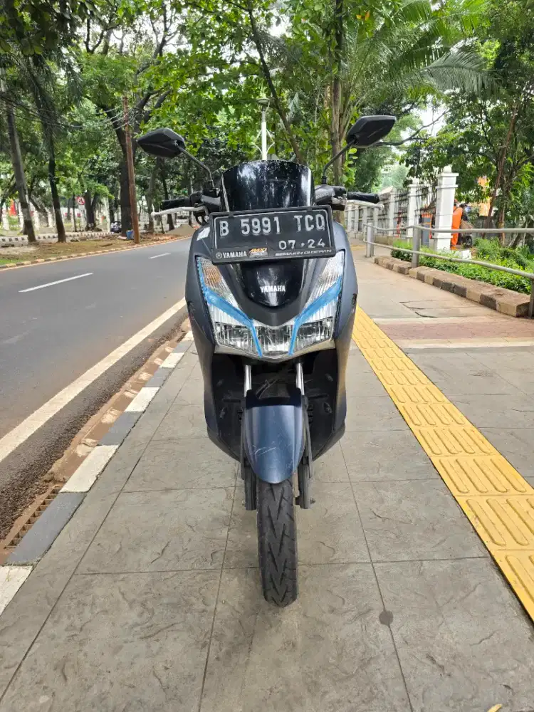 DP MINIM 1JTA CASH KREDIT YAMAHA LEXI S 125 THN 2019 PAJAK IDUP