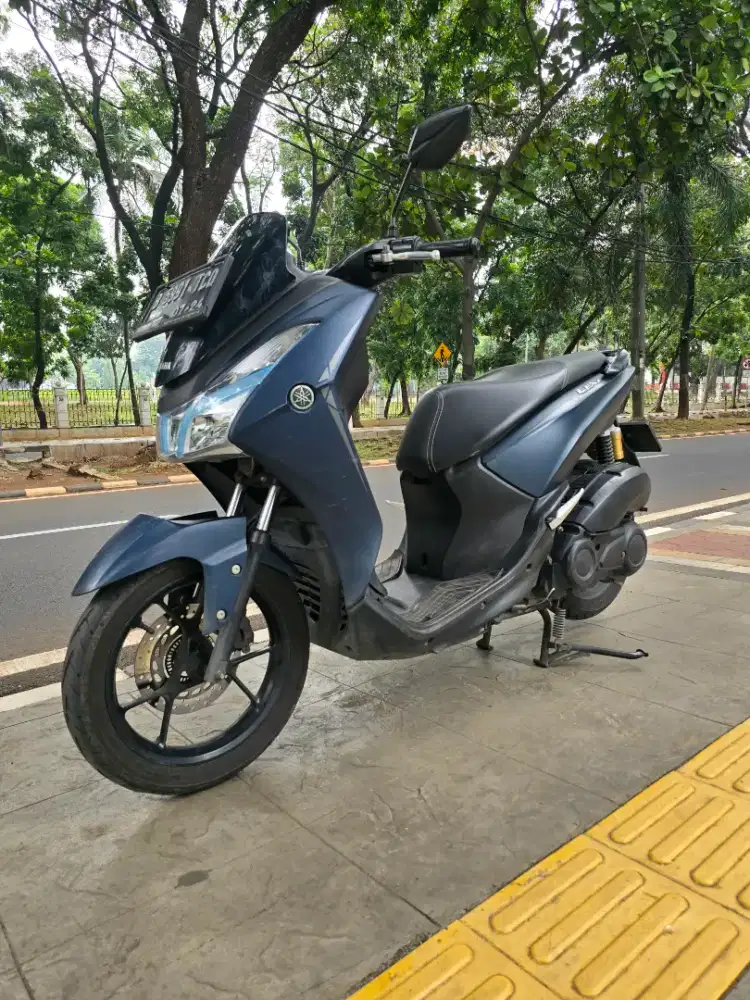 DP MINIM 1JTA CASH KREDIT YAMAHA LEXI S 125 THN 2019 PAJAK ON