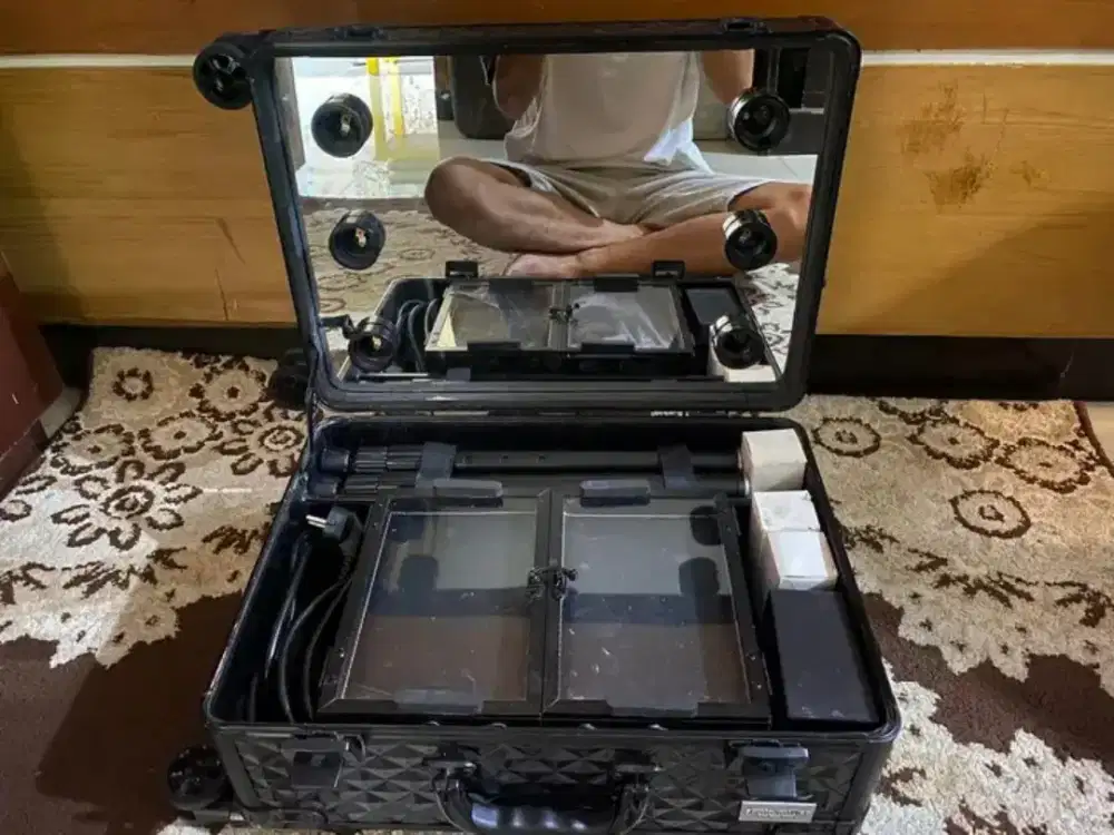 BEAUTYCASE SONIA MILLER WIHT BLUETOOTH