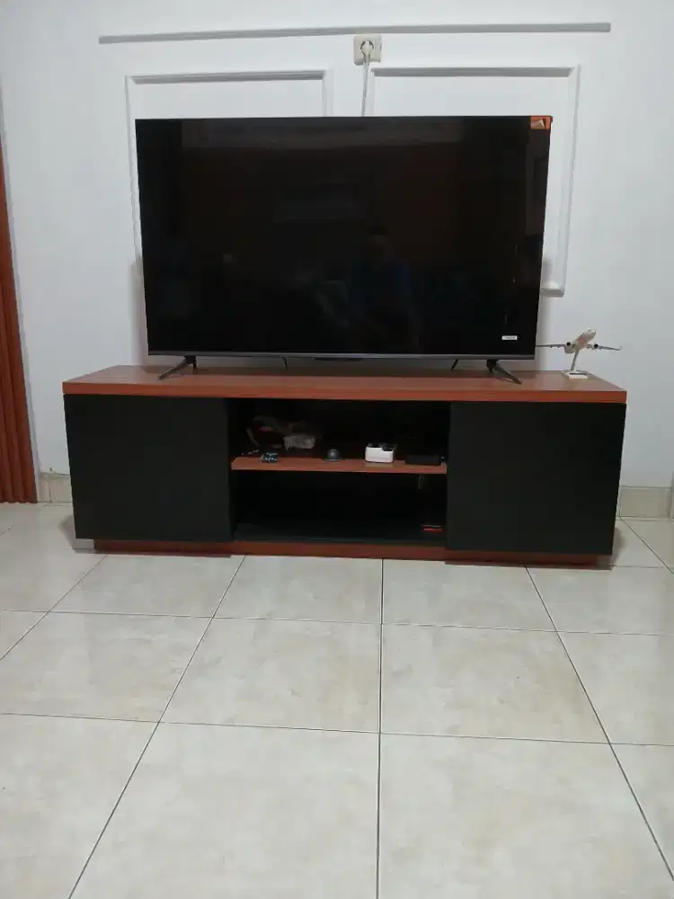 Meja TV Buffet TV Like New