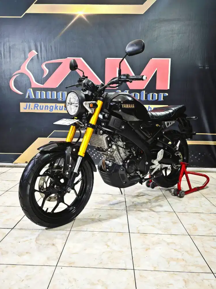 Yamaha XSR 155 VVA TH 2023 hutan glossy mulus cakep