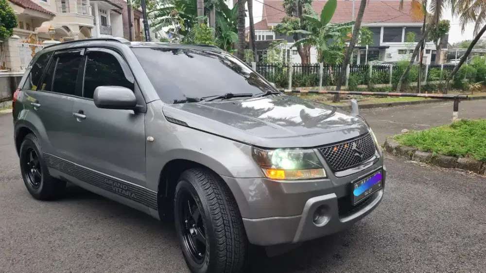 Jual Grand vitara 2.0 AT