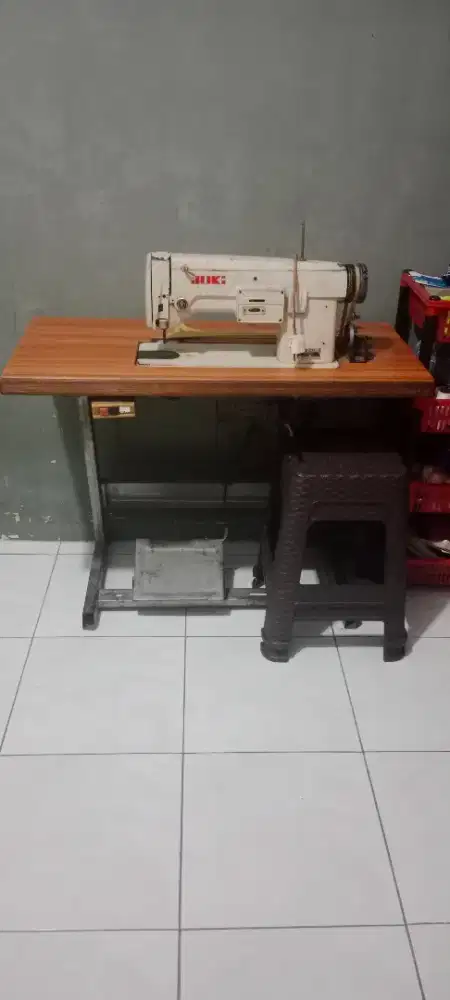 Mesin bordir Juki