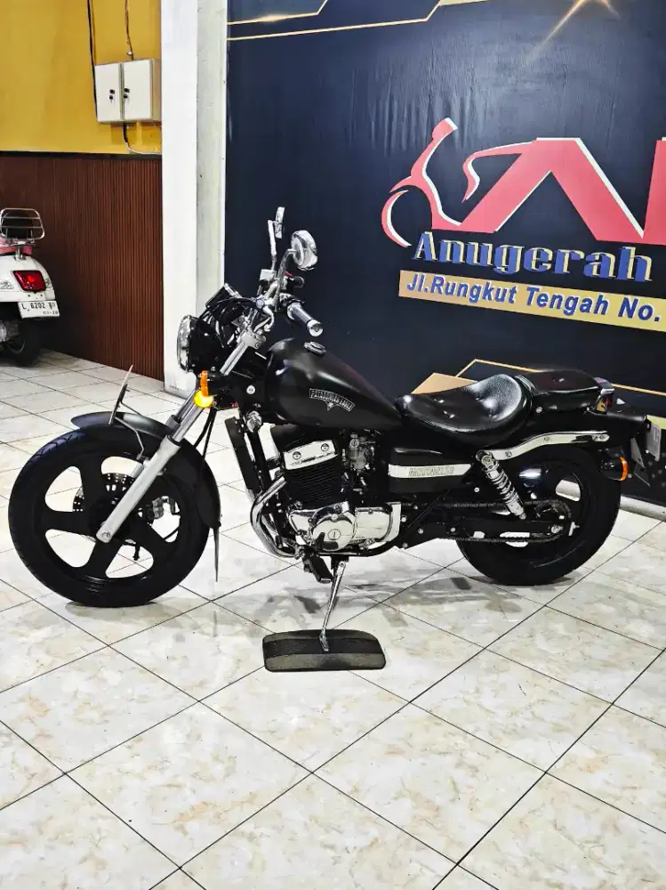 Benelli PE250cc 2cilinder Gahar maco supr black.Anugerah motor rungkut