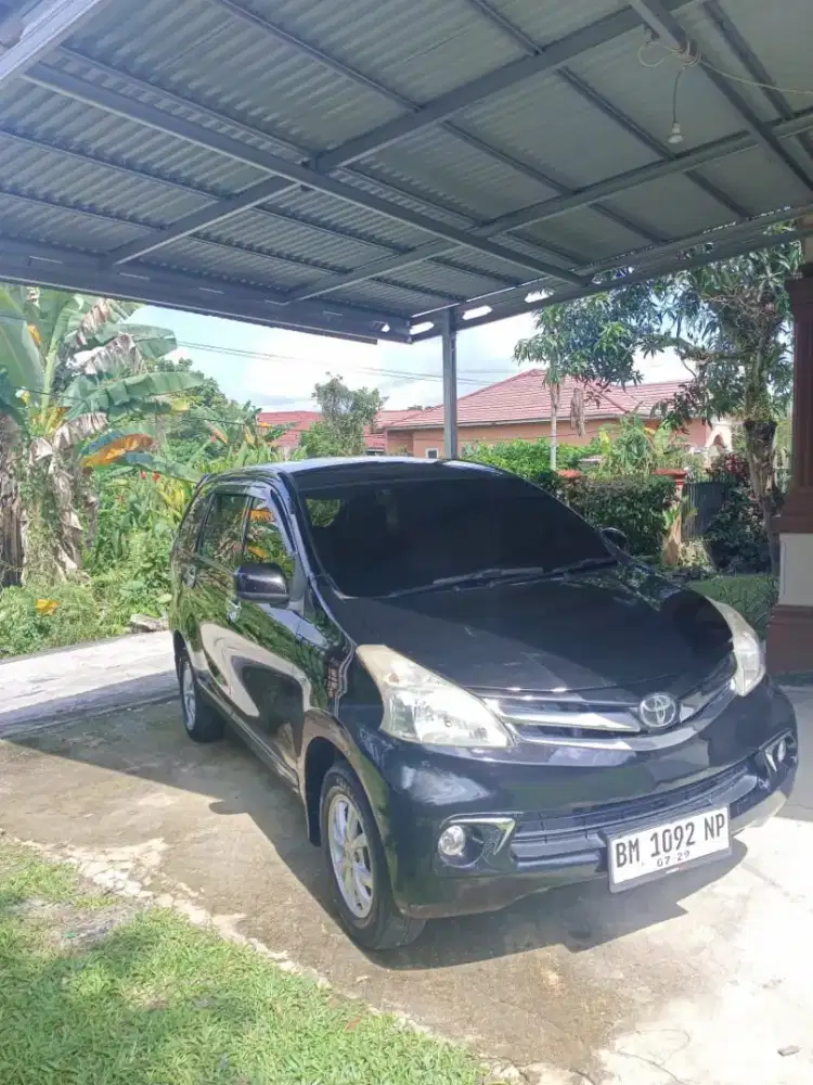 Toyota avanza G 2014