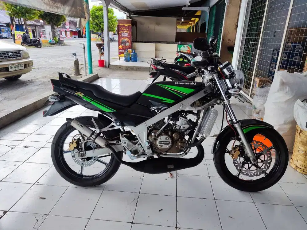 Dijual Ninja R Limited Edition 2015, surat dan faktur ada, pajak taat