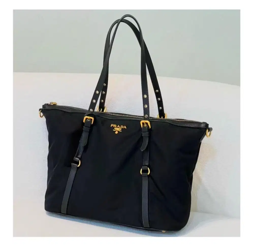 Pre Loved PRADA Tessuto Nylon Saffiano zip tote bag 100% AUTHENTIC