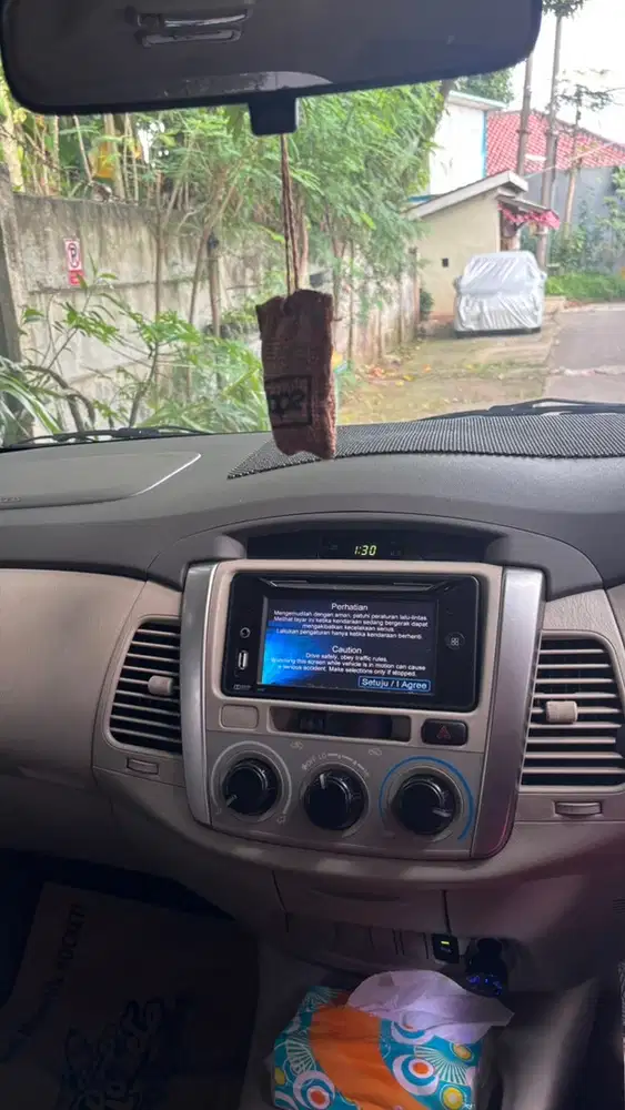 Toyota Kijang Innova 2015 Bensin
