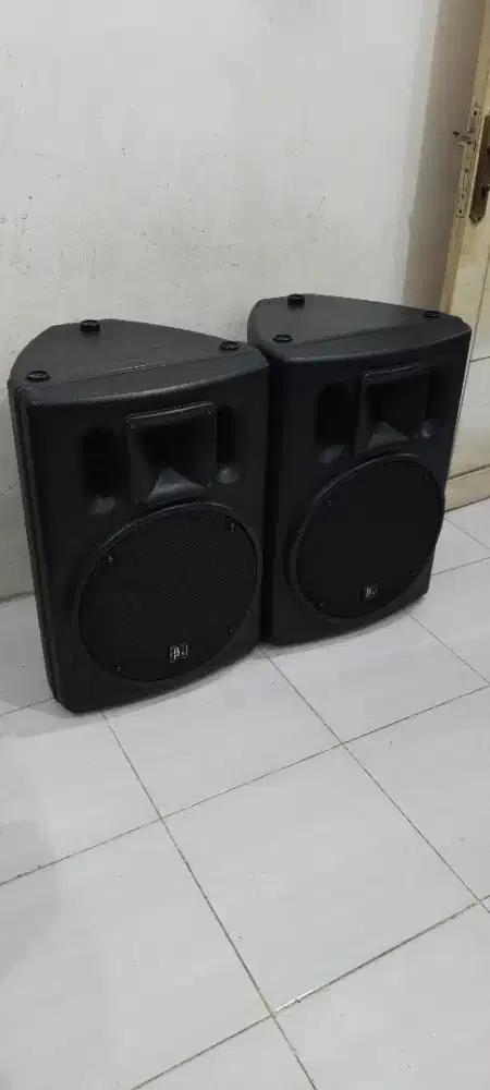 Speaker aktif beta3 u15 sepasang