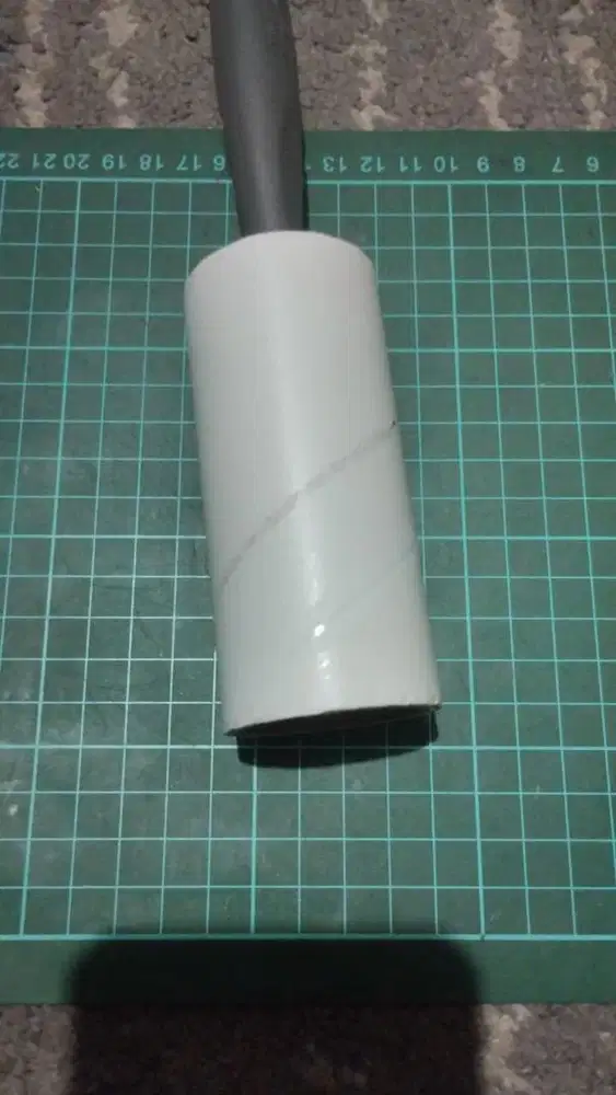 Second Hand Roll penghilang bulu kucing