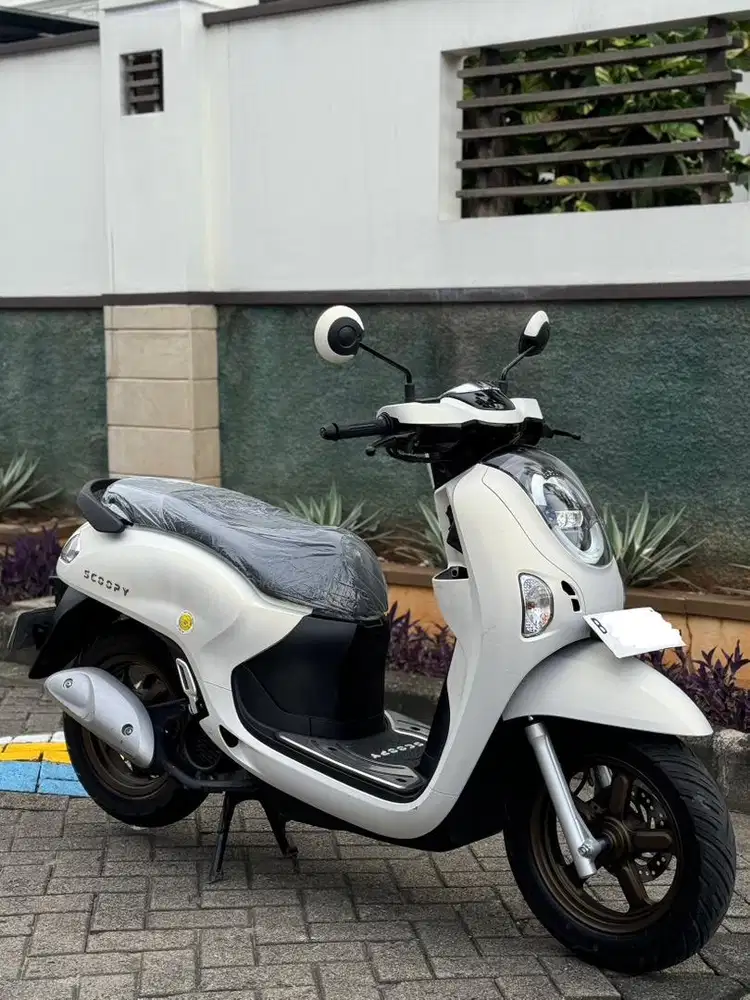 KM 23 KILO❗️SCOOPY PRESTIGE 2025 BLN 6 ALL NEW LIKE NEW