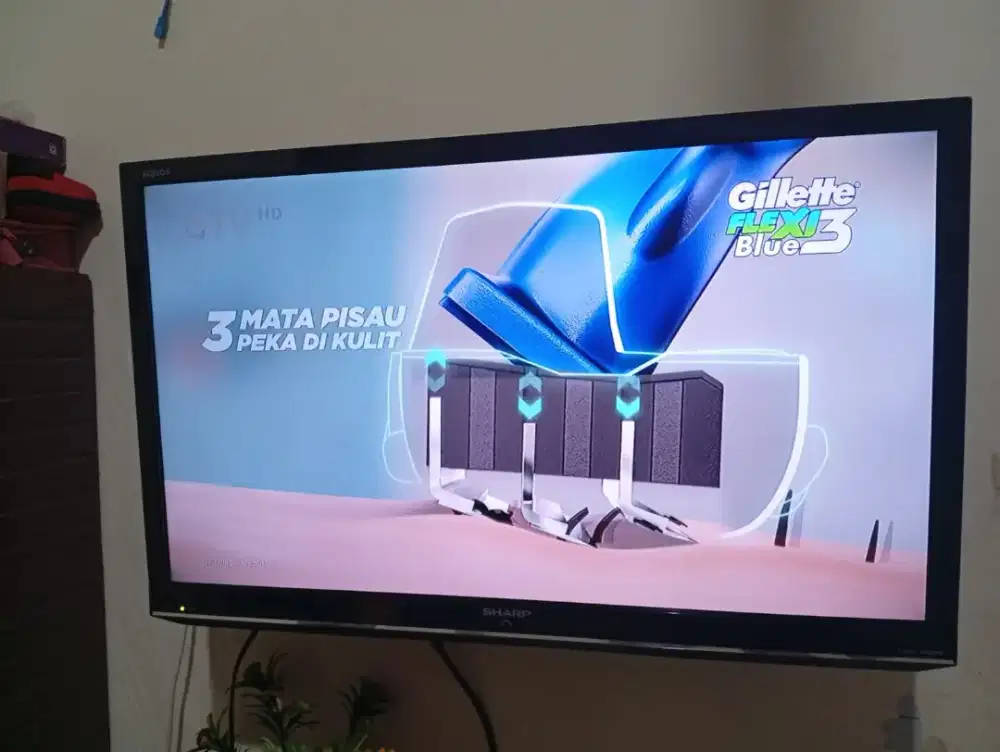 Led sharp 32 inch analog tv