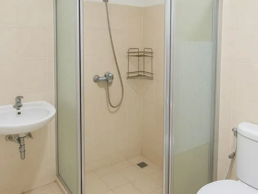 The Wave Apartemen Unit Luas 2BR Kosongan Disewakan Murah