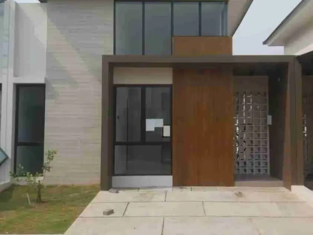 Dijual Rumah Citra Garden Serpong posisi depan taman