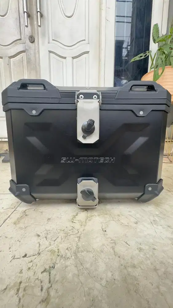 SW Motech Box Bagasi Motor Trax Adventure Top Case System Black
