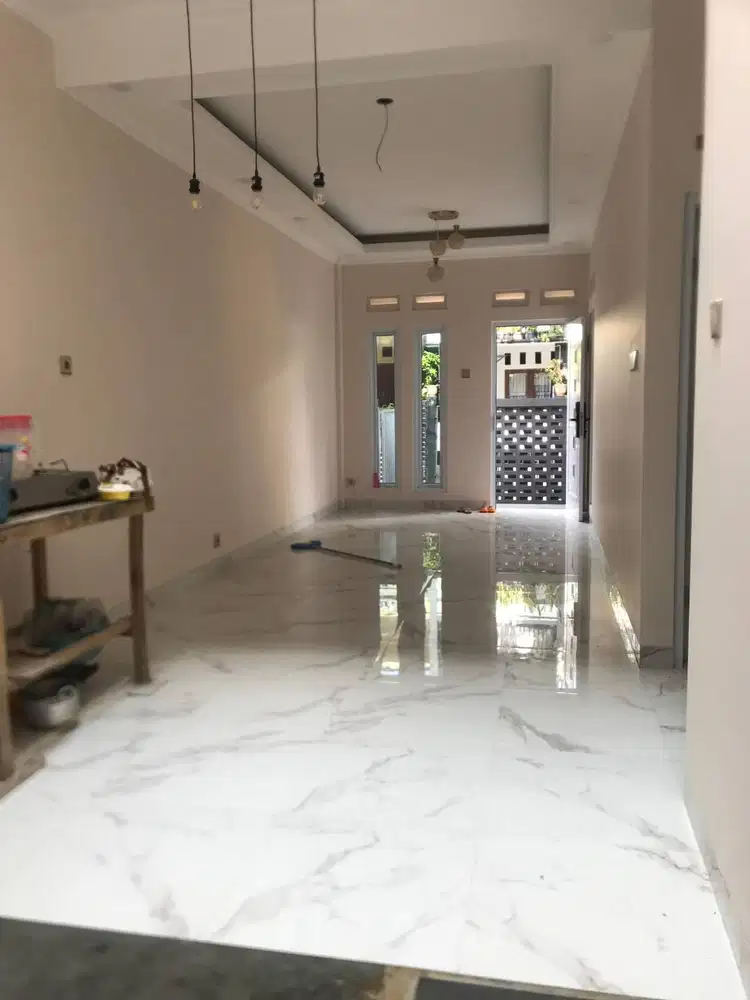 Dijual Rumah SHM Komplek Villa Mutiara Cinere