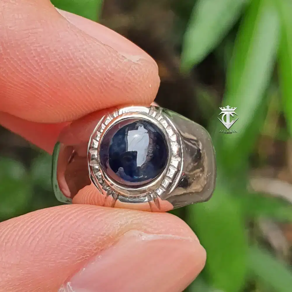 Batu Permata Natural Deep Blue Sapphire Madagascar 2.46 Ct MRI Memo