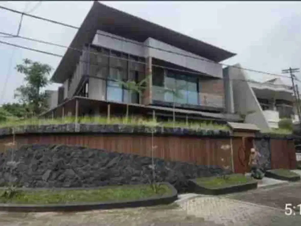 NEW TROPICAL HOUSE with WATERFALL
MANYAR KERTOADI