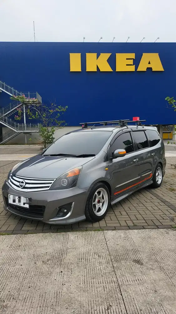 Nissan Livina 2012 Bensin
