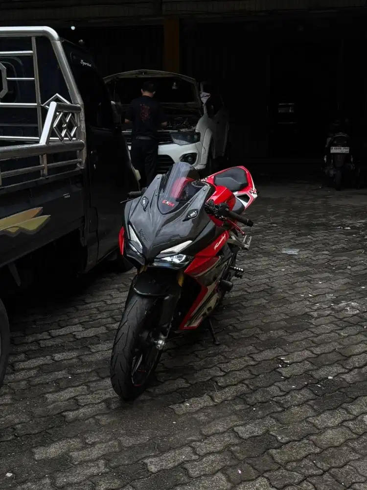 CBR250RR…………………