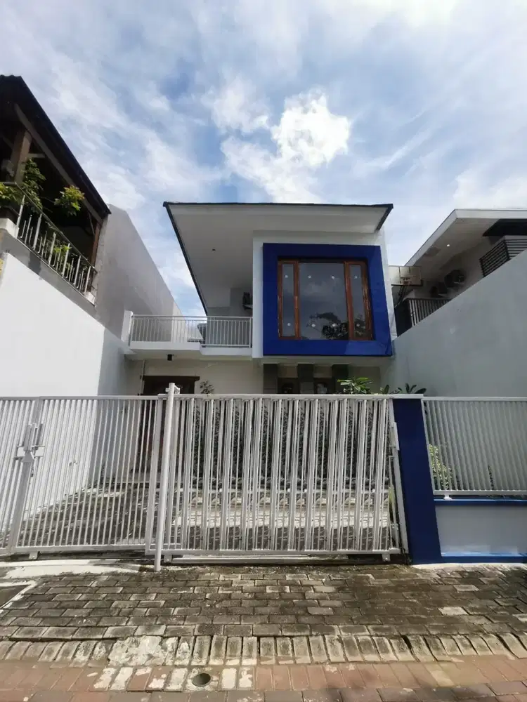 RUMAH MEWAH ELIT GAYUNGSARI