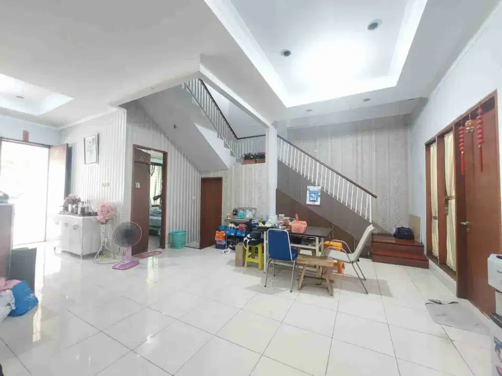 dijual / disewa rumah semi furnished di cluster Aralia HI2