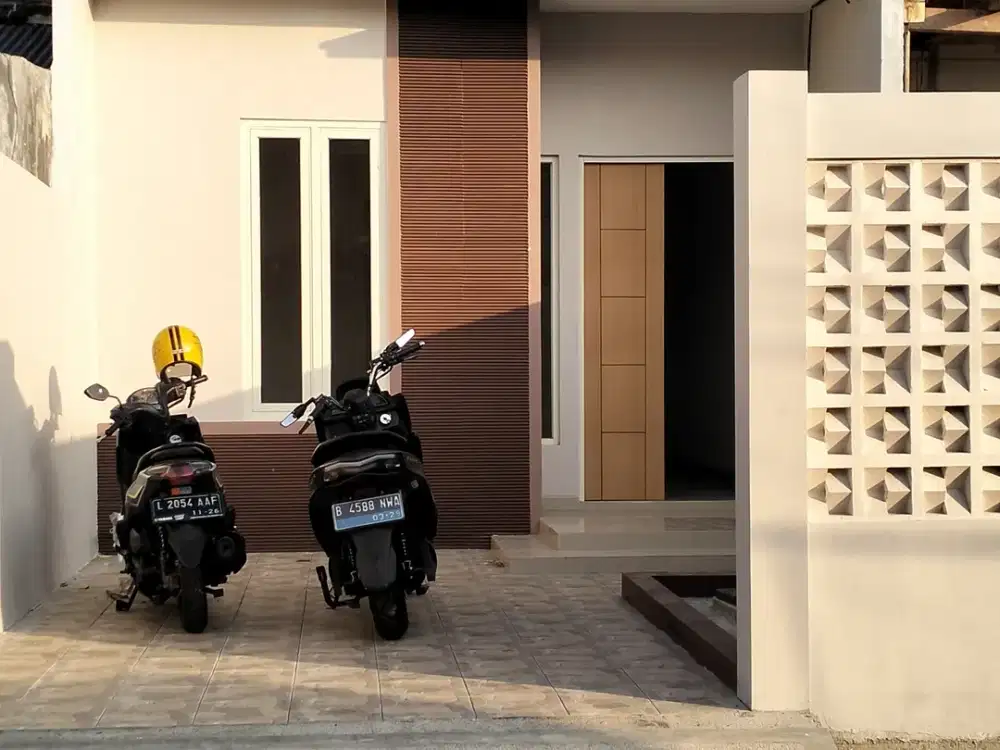Rumah cantik Plafon tinggi Rungkut DP nol