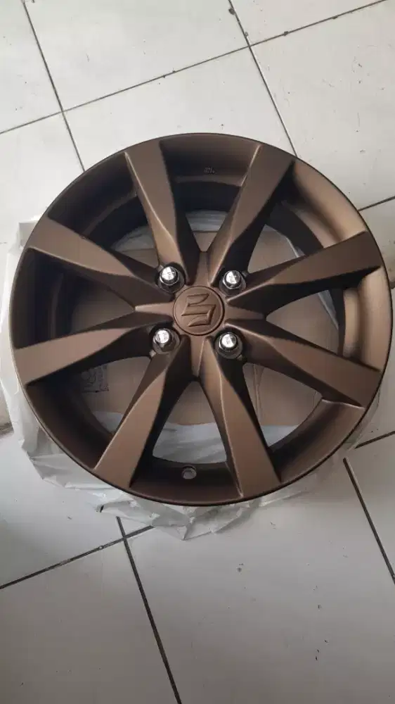Velg suzuki splash
