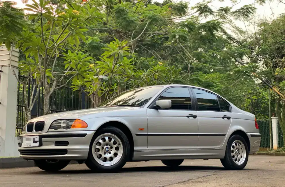 Bmw E46 AT 318i Low Km original tngn pertama !!