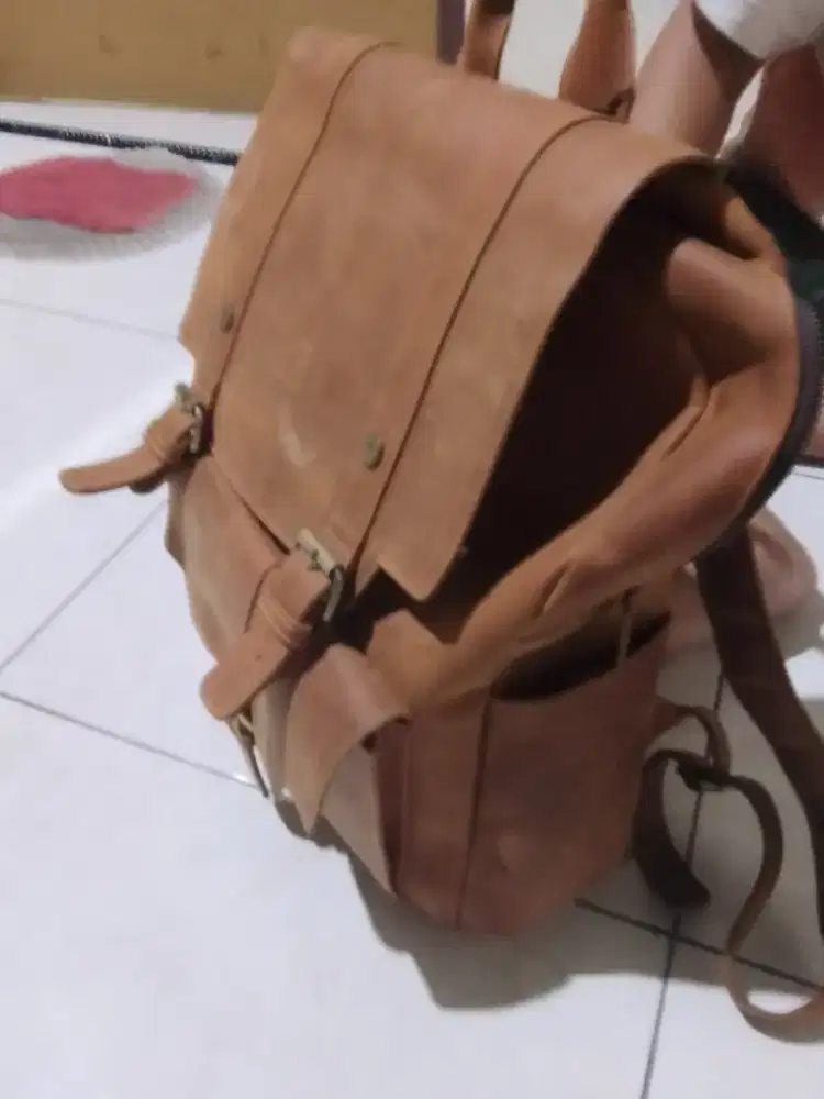 Tas Kulit warna Cokelat