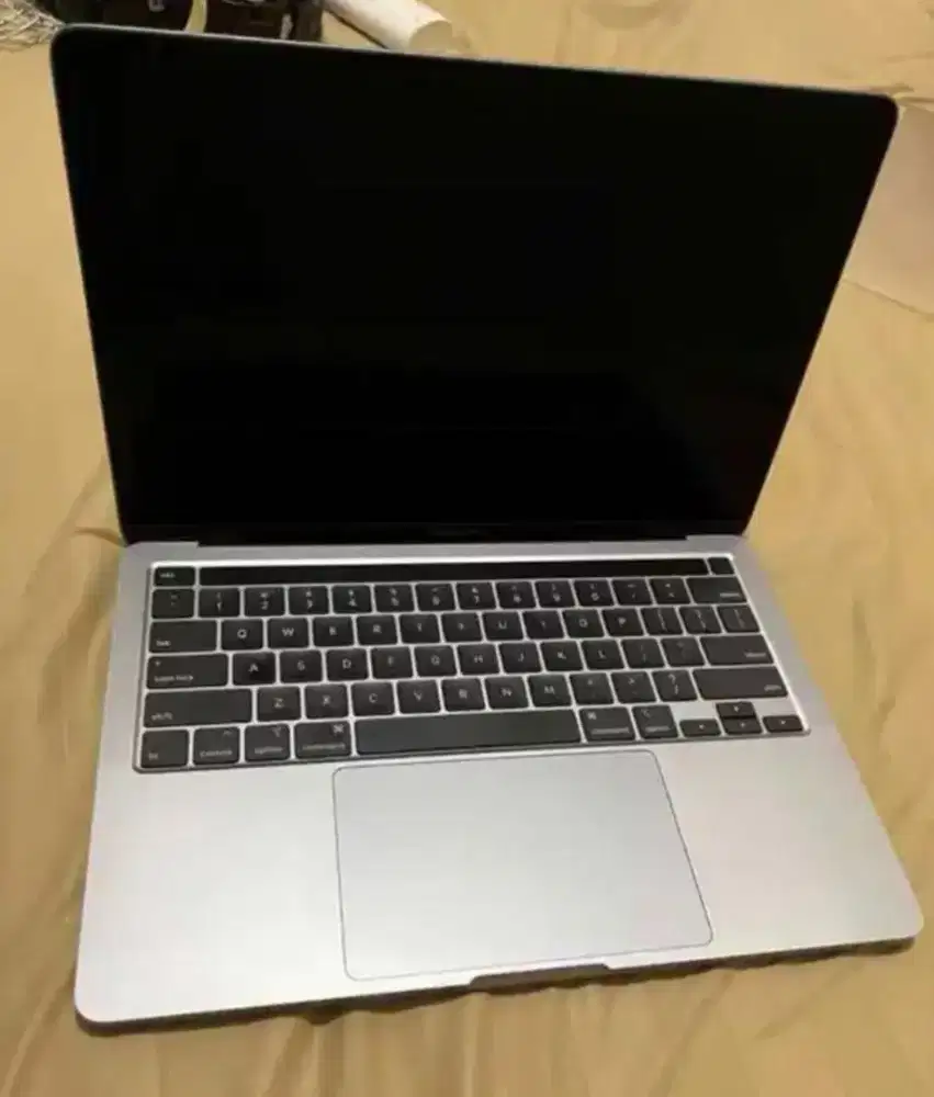 DIJUAL MACBOOK PRO M1