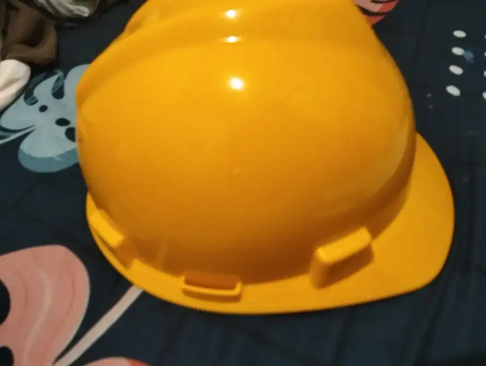 Helm proyek keselamatan