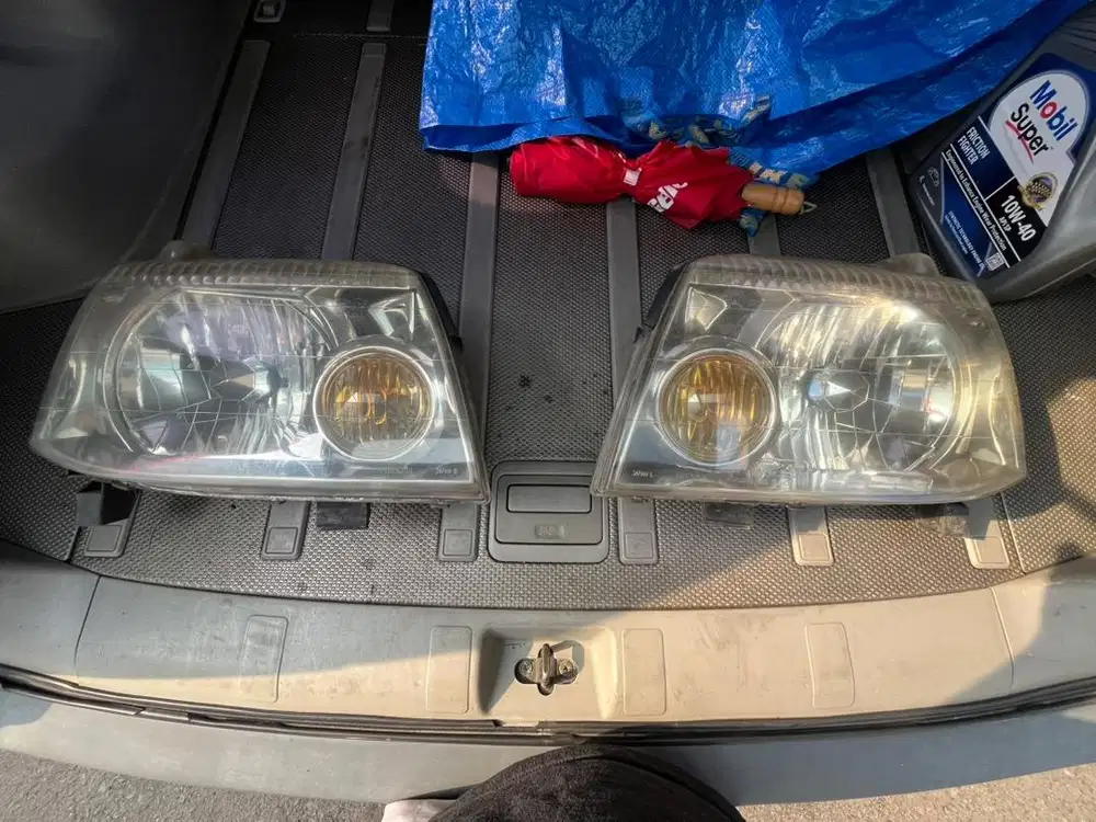 Lampu depan headlamp nissan xtrail t30 lamp cbu japan original 1 set