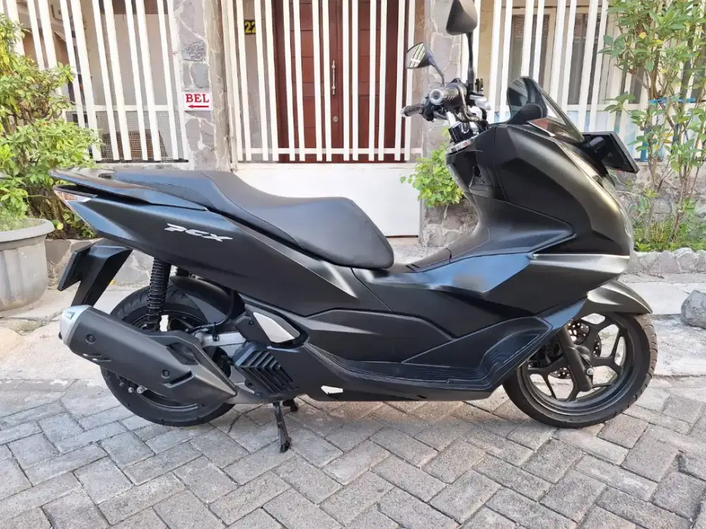Jual pcx cbs 2022 km 15 rb istimewa ful ori samsat kdg cowek