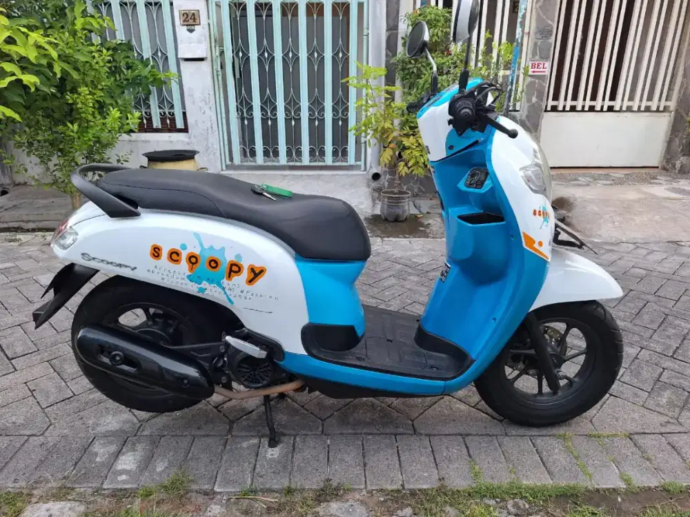 Jual scoopy 2017 plat w sda kondisi sgt bagus siap pakai