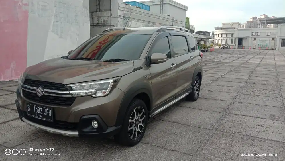 Suzuki XL7 2021 Beta A/T Abu2 Metalik Tangan 1 Low KM Full Orisinil