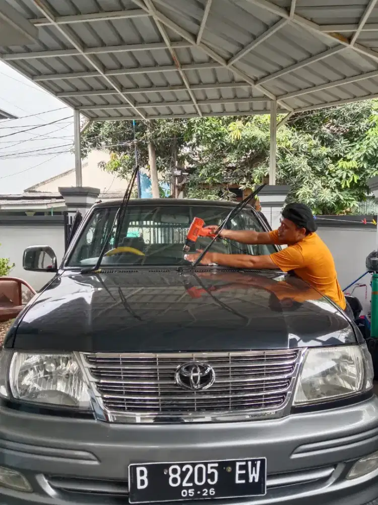 Toko khusus pasang kaca film mobil di jamin rapi