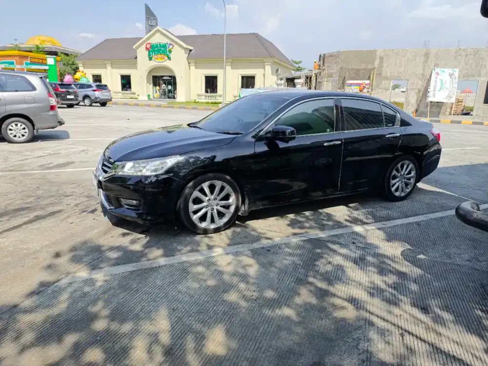 Honda Accord 2015 Bensin