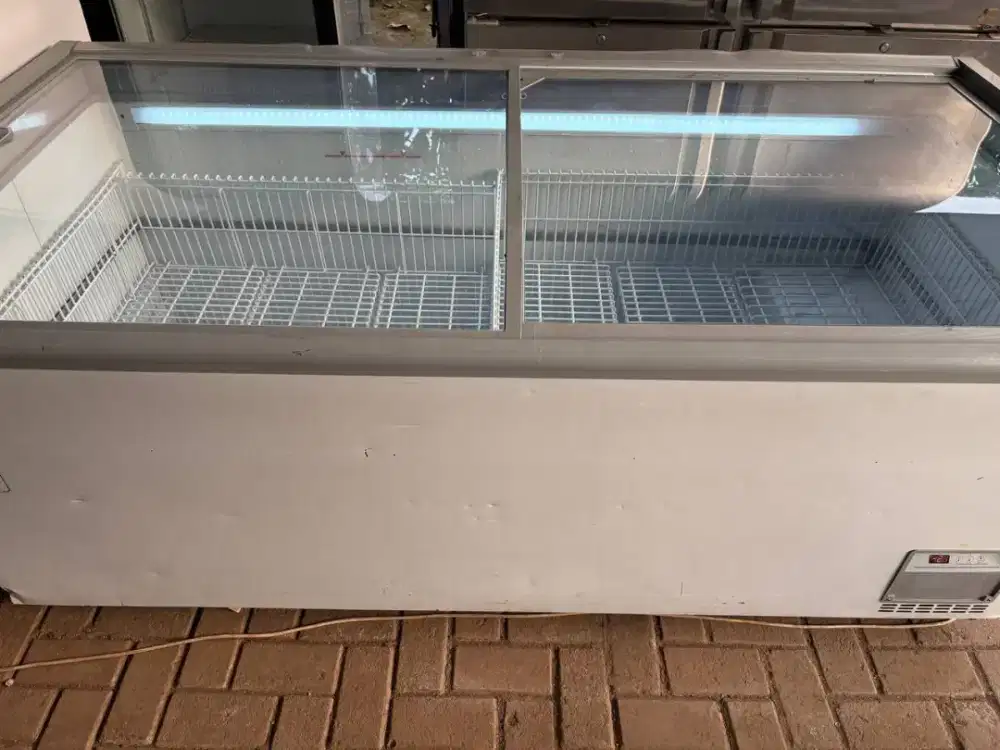Freezer box sleding frozty 900L