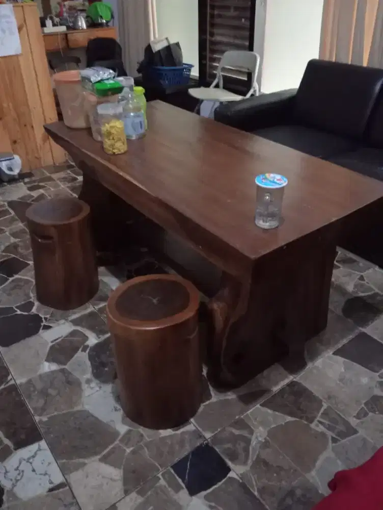 Meja solid kayu trembesi