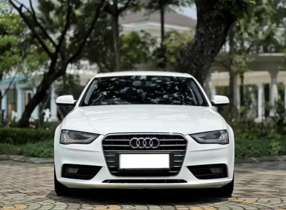 Audi A4 2012 Bensin