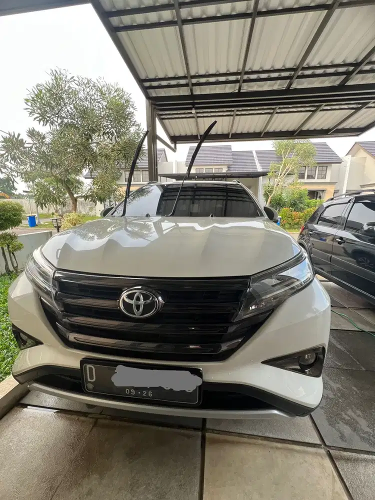 New Rush Matic 1.5 Edisi Emblem Ulang tahun toyota ke 50