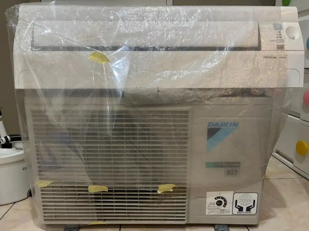 Jual CEPAT AC daikin inverter 1/2 pk (FTKC15TVM4)