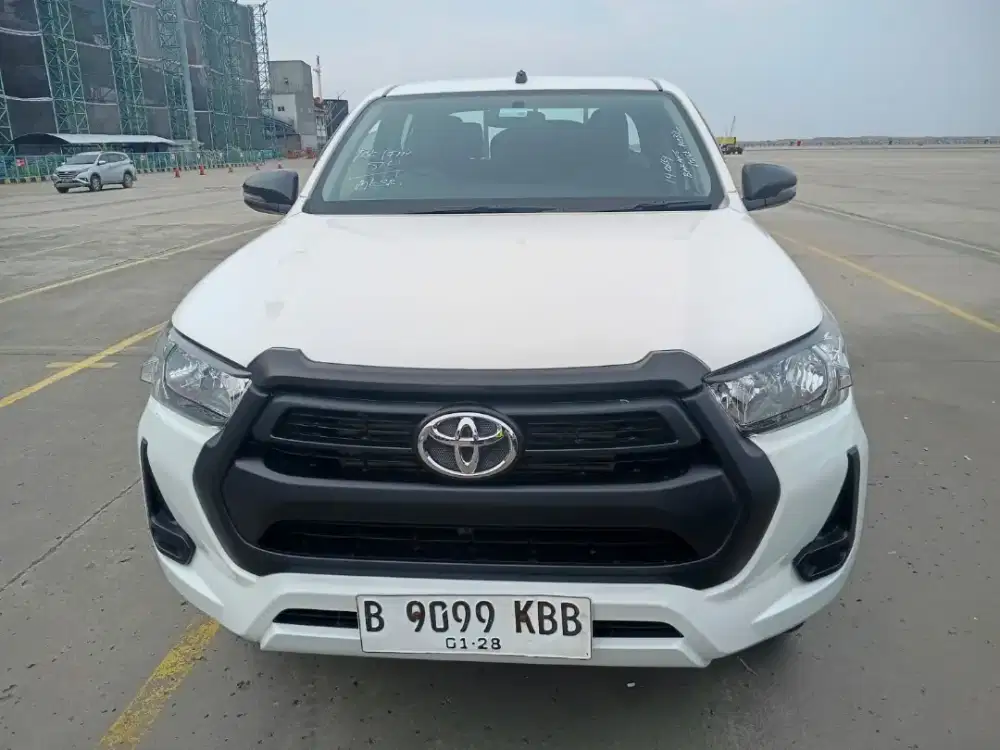 Antik Istimewa Hi Lux D.Cabin E 4x4 diesel 2022 wrn putih
