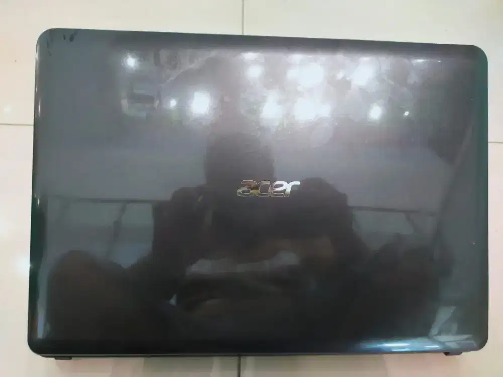 Dijual laptop Acer Intel i3 ram 4GB SSD 128GB VGEn windows 10 siap