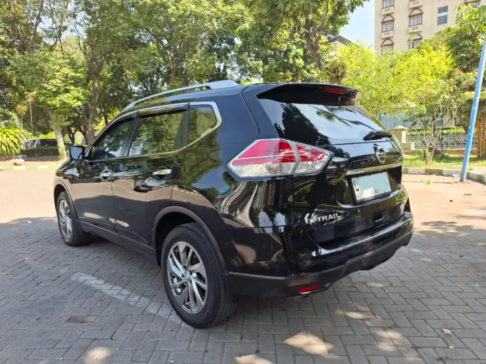 NISSAN XTRAIL 2.5 HITAM MATIC AT 2015 Kondisi MULUS Harga NEGO