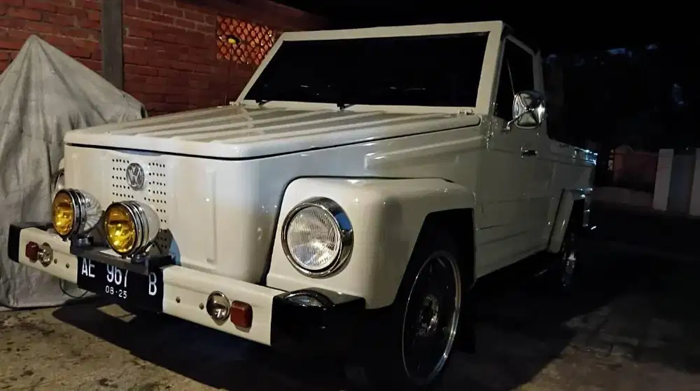 VW safari basic Toyota kijang super 1991