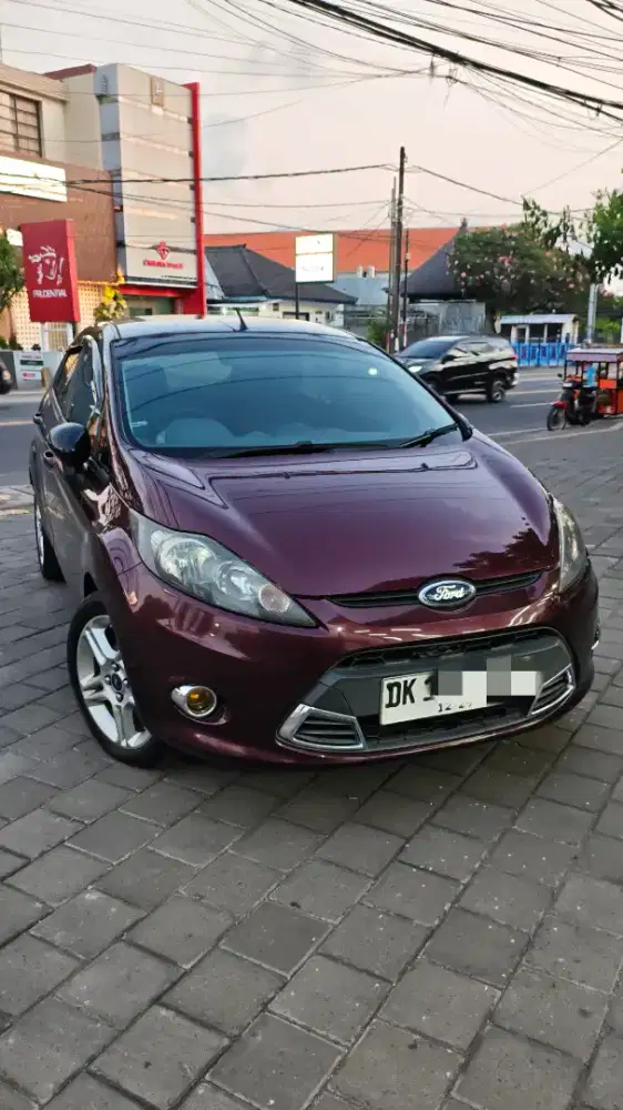 Ford Fiesta istimewa full orisinil luar dalam khusus penggemar