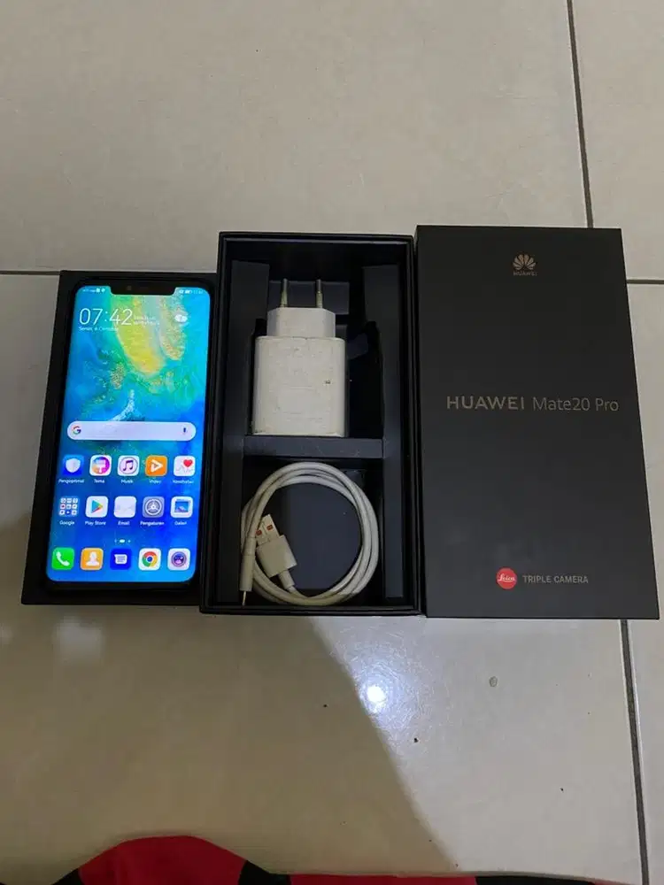 Huawei Mate 20 pro 6/128 Fullset Indo