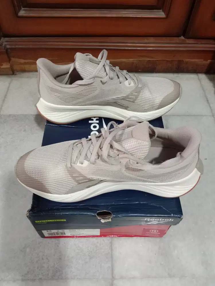 Sepatu Reebok Energen tech plus